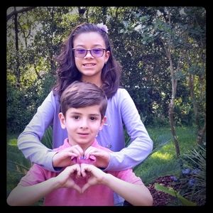 Meet your Poshers,  Gabriella y Oziah